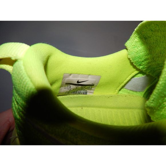 Size 7.5 Women's Nike Roshe NM Flyknit in Volt Green - Picture 3 of 10